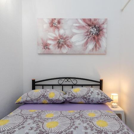 Apartment Leo Trogir Eksteriør bilde
