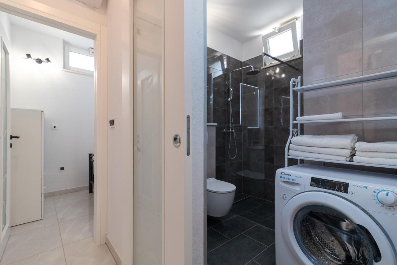Apartment Leo Trogir Eksteriør bilde