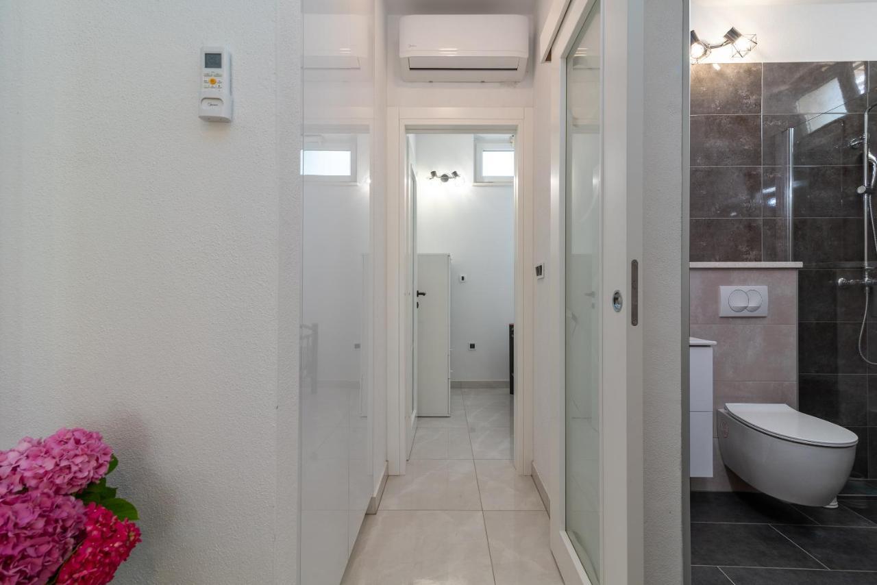 Apartment Leo Trogir Eksteriør bilde