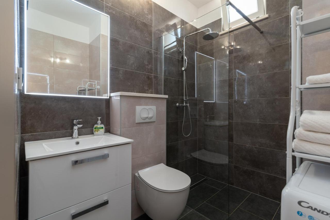 Apartment Leo Trogir Eksteriør bilde