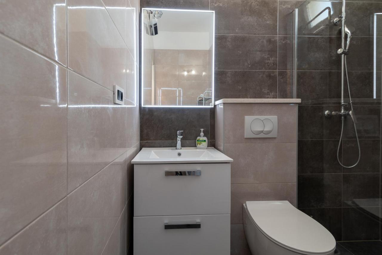 Apartment Leo Trogir Eksteriør bilde