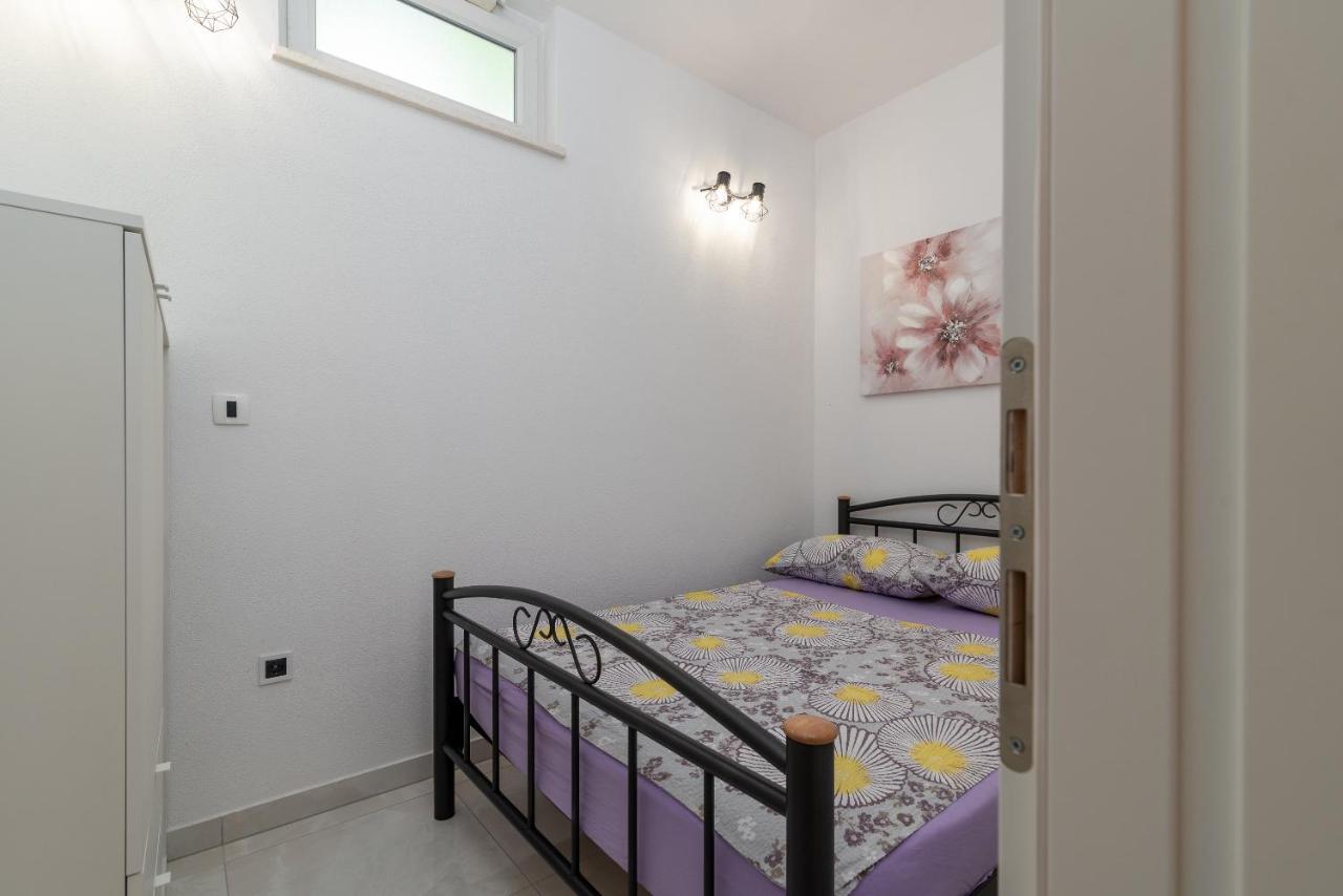 Apartment Leo Trogir Eksteriør bilde