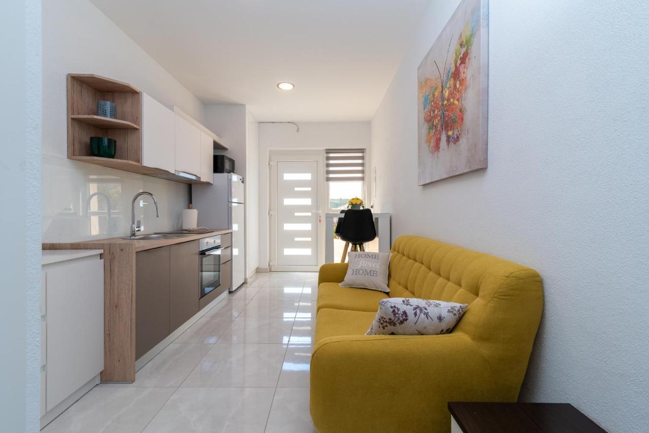 Apartment Leo Trogir Eksteriør bilde