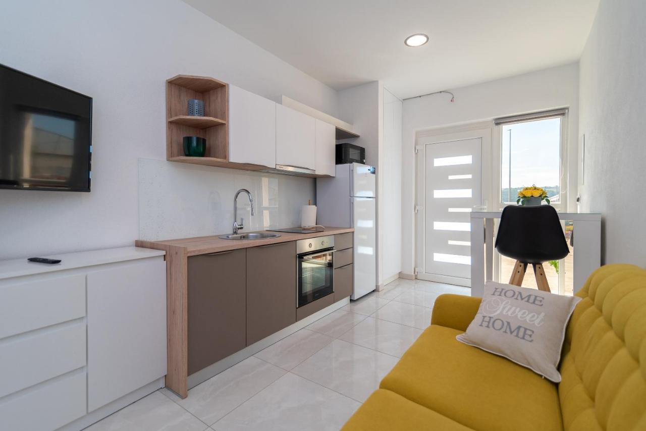 Apartment Leo Trogir Eksteriør bilde